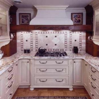 10 великих білих кухонь
