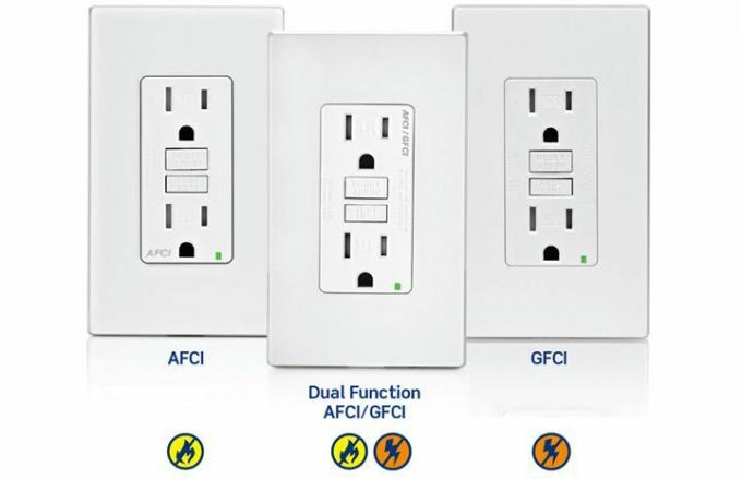 1. Розетка AFCI захищає від пожеж, виявляючи несправності дуги, які створюють тепло. У пошкоджених проводах часто виникають дуги. AFCI потрібні в таких областях, як спальні та сімейні кімнати. < br> 2. Розетка GFCI захищає від ураження електричним струмом через несправності заземлення. GFCI потрібні в будь -якій зоні з підвищеним ризиком електричної небезпеки, наприклад, у зонах, де присутня вода, наприклад у ванних кімнатах та пральнях. GFCI також можна використовувати як заміну опти