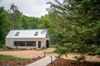 Sveiki atvykę į „TOH 2021 Modern Barnhouse Idea House“!