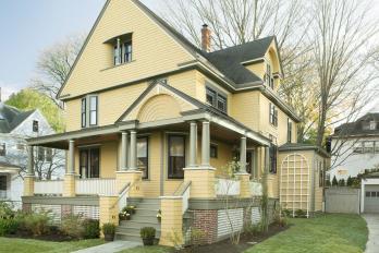 The Belmont Victorian House: Revisão da varanda do período